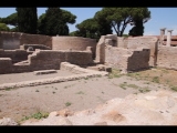 08560 ostia - regio v - insula vii - domus dei capitelli di stucco (v,vii,4-5) - raum 5 - bli ri nordosten - 06-2022.jpg